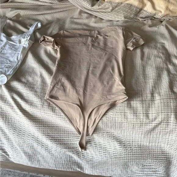 Aritzia Virtual Contour Bodysuit in Beige - Picture 5 of 5